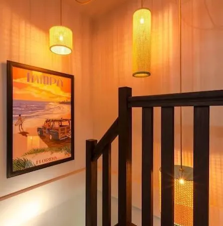 Un Duplex A La Διαμέρισμα *