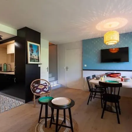 Un Duplex A La Διαμέρισμα *